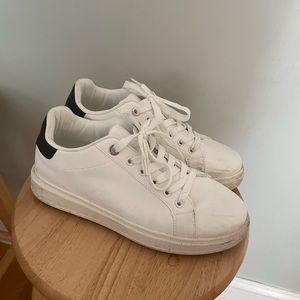 Steve Madden White leather sneakers